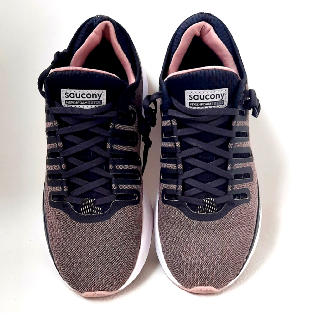 Women's "SAUCONY" athletic shoes SZ 8
